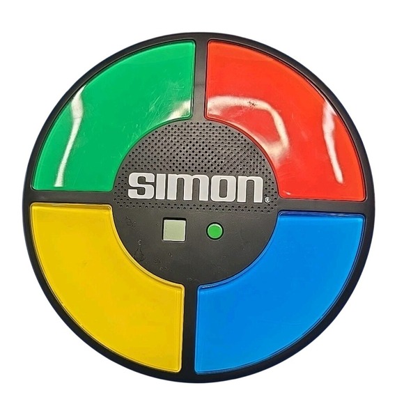 Simon Game Electronic Memory Skill Toy Handheld Travel Retro Hasbro - Picture 1 of 2